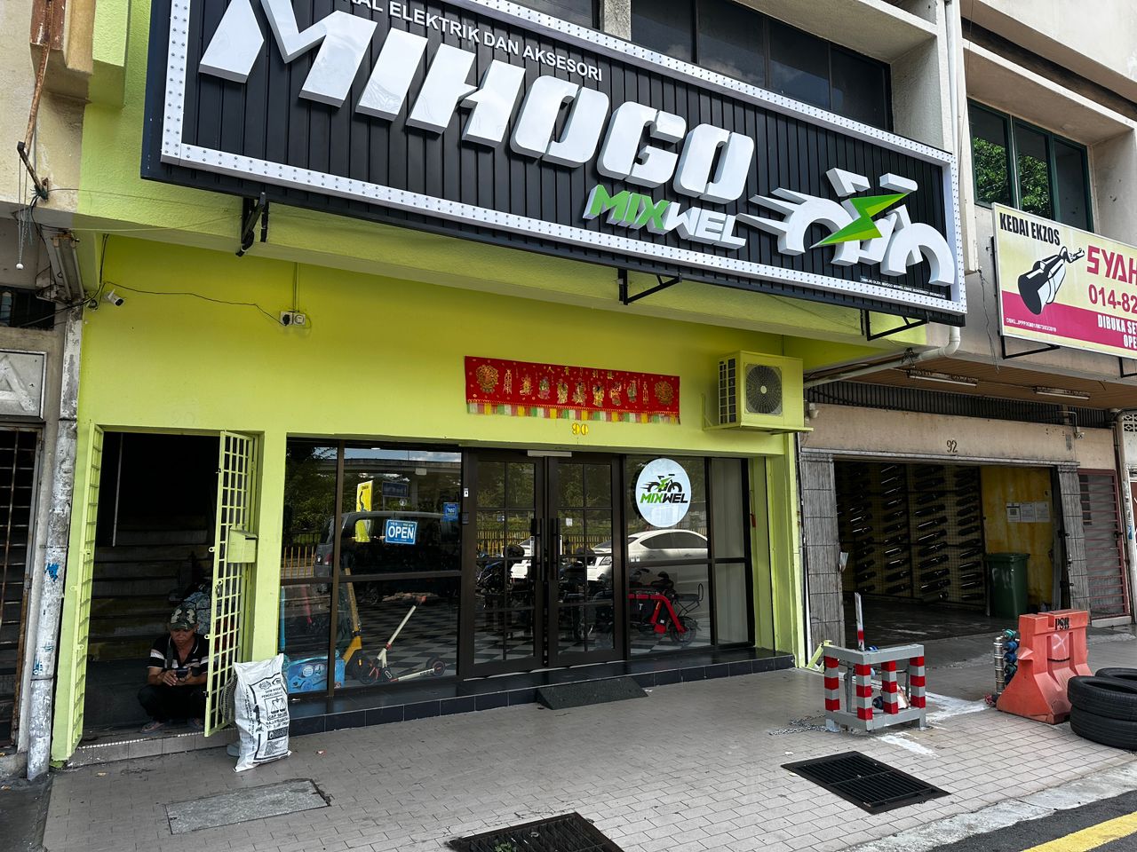 MIXWEL Cheras showroom